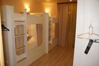 Гостиница Зеленая лампа Владивосток Спальное место на двухъярусной кровати в общем номере для женщин-1