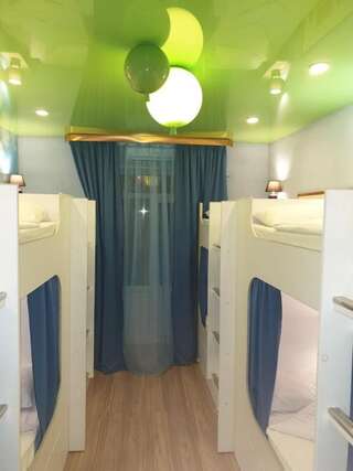 Гостиница Зеленая лампа Владивосток Спальное место на двухъярусной кровати в общем номере для мужчин-4