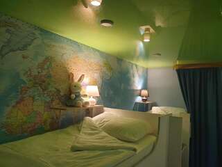 Гостиница Зеленая лампа Владивосток Спальное место на двухъярусной кровати в общем номере для мужчин-3